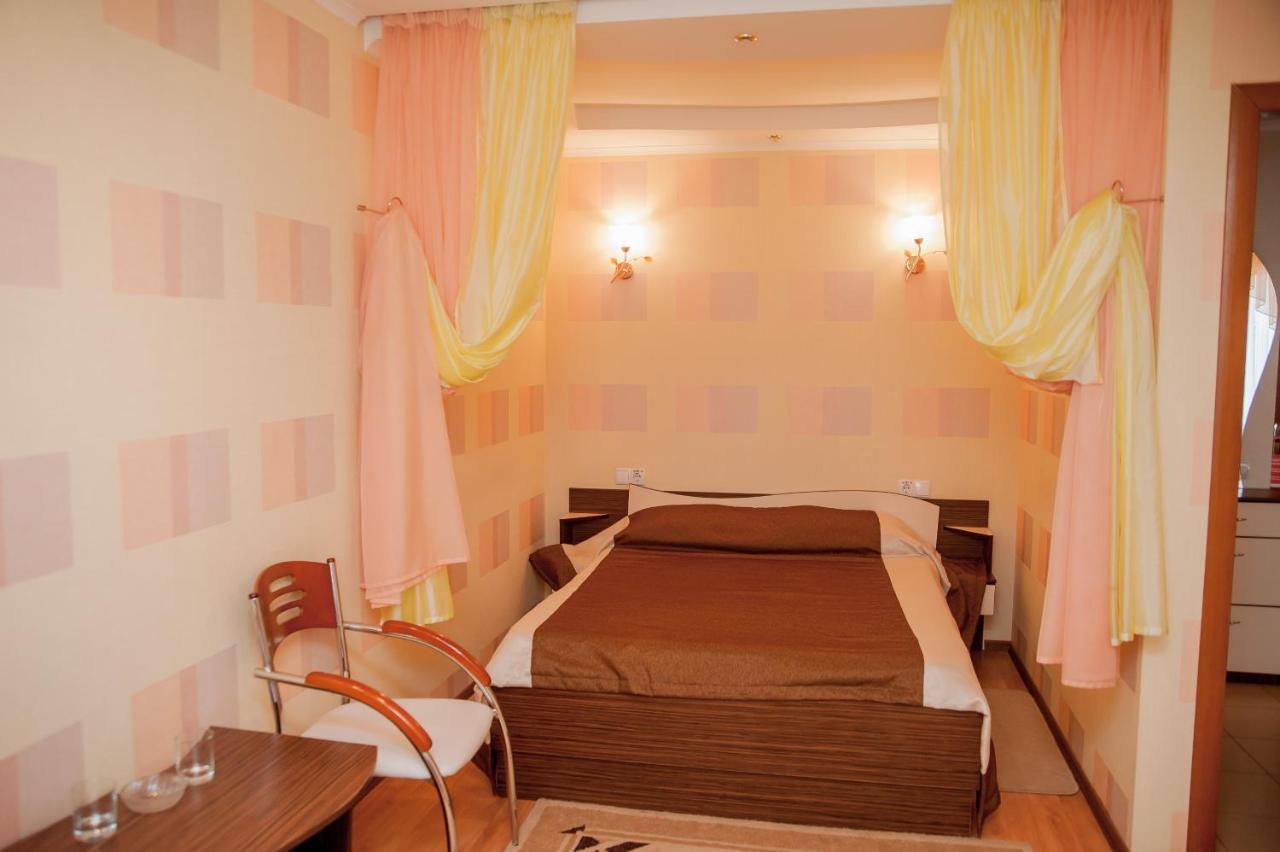 Dniprovski Zori Kremenchuk Exterior photo