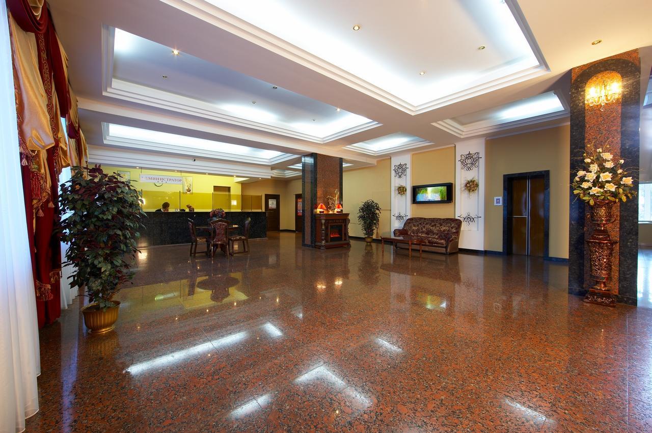 Dniprovski Zori Kremenchuk Exterior photo