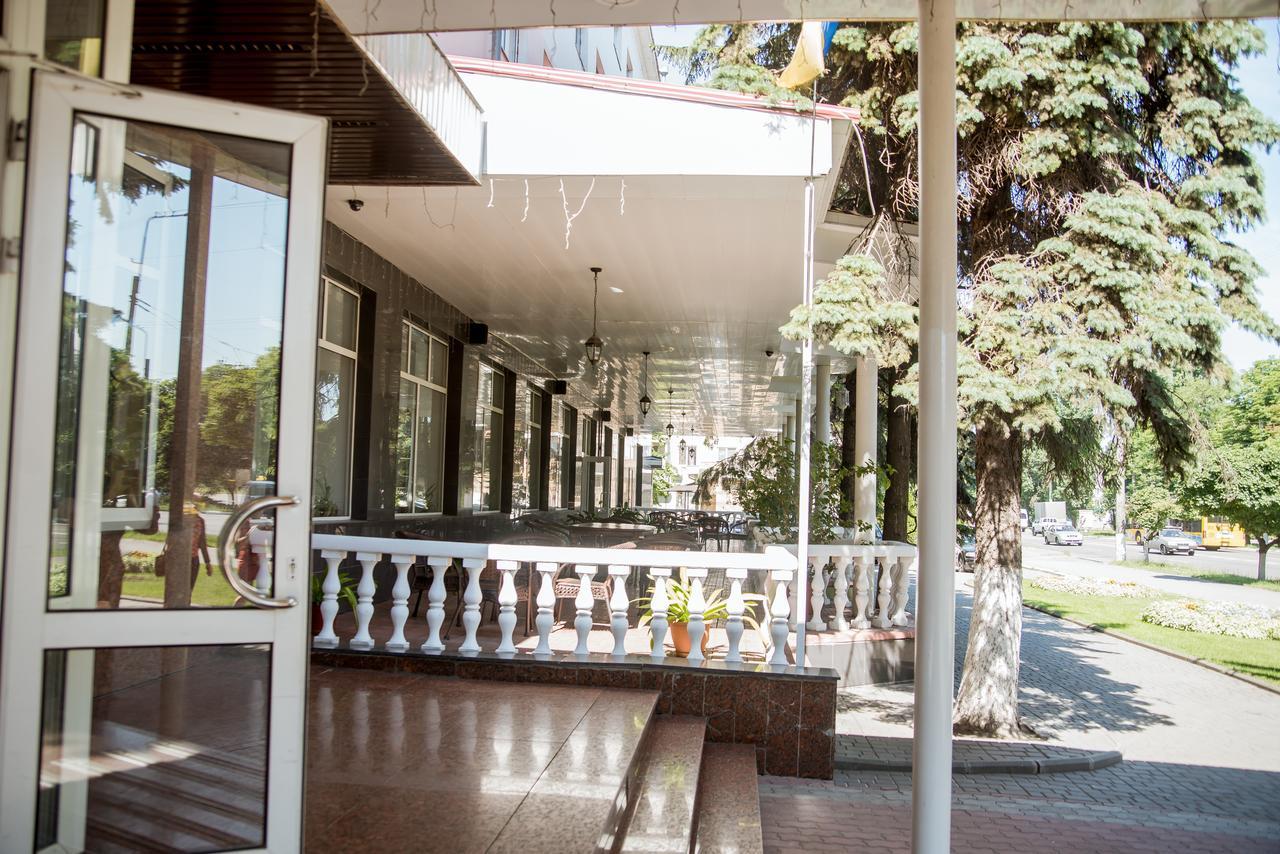 Dniprovski Zori Kremenchuk Exterior photo
